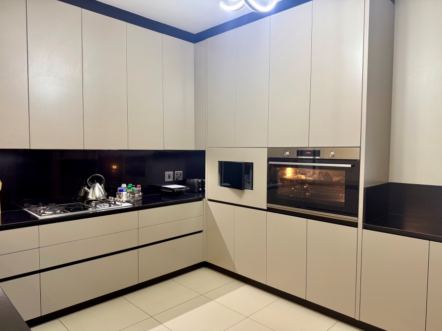 5 Bedroom Property for Sale in Tafelzicht Western Cape